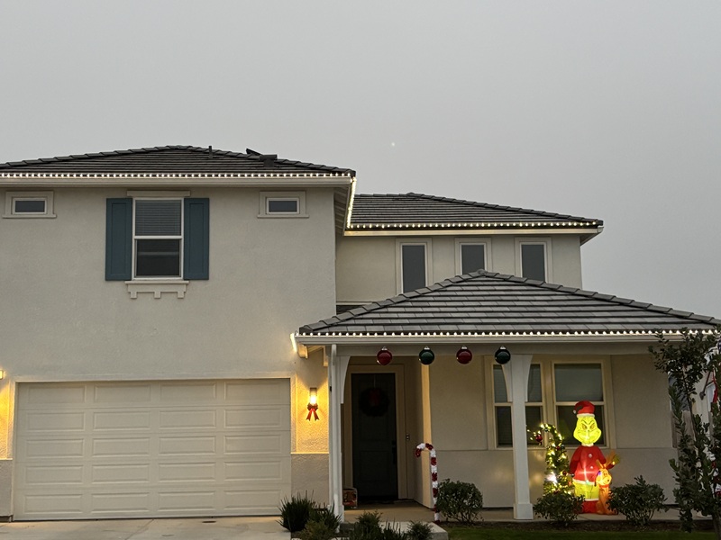 Traditional Christmas Lights installation